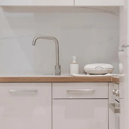 Adagio 1- Studio, Old Town Apartment